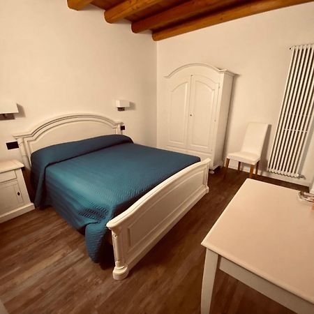 Petite Pomme Hotell Romano D'Ezzelino Exteriör bild